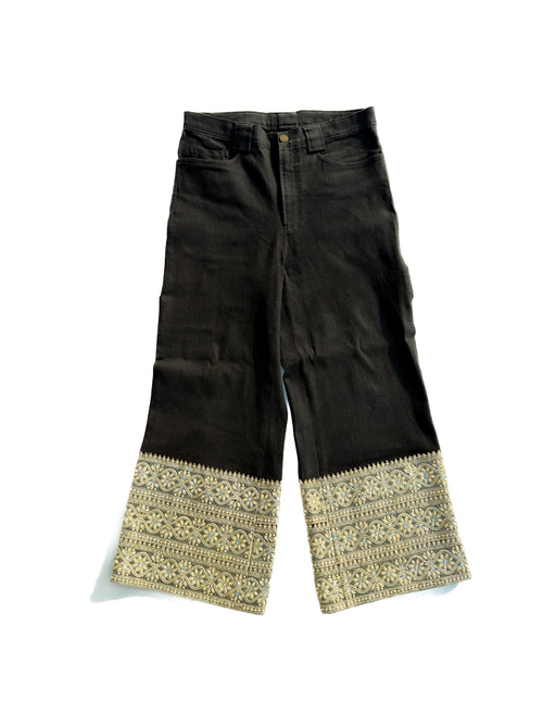 calm black jeans