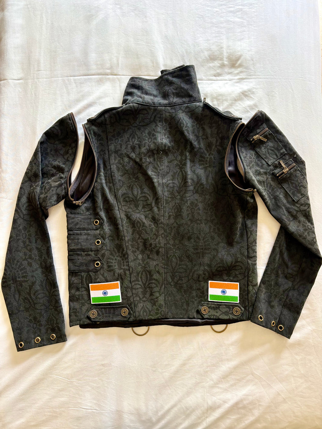 diyadiya duniya vest / jacket